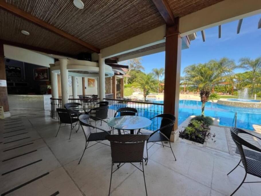 Cr Mariposa Rentals Lakeview Penthouse With Office Space, Pool, Gym, Tennis Santa Ana  Exterior photo